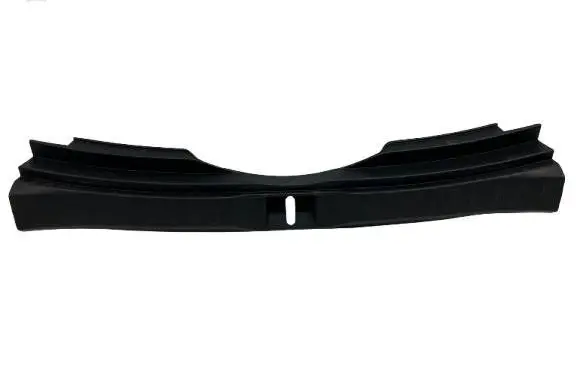 Trunk/boot sill cover protection