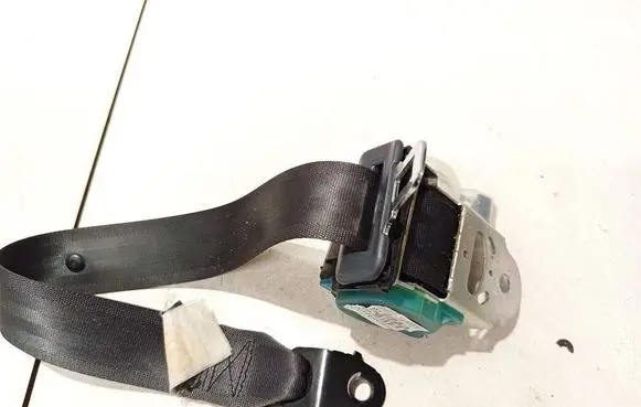 Rear seatbelt