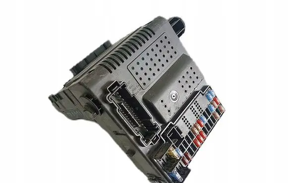 Volvo V70 Fuse module 30765646