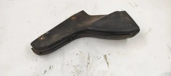 Audi A4 S4 B5 8D Air intake hose/pipe 058129617A 4615527979