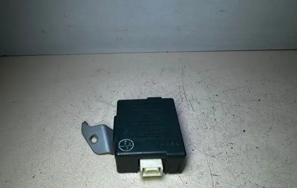 Toyota Land Cruiser (J120) Door control unit/module 8974160341 2513001900