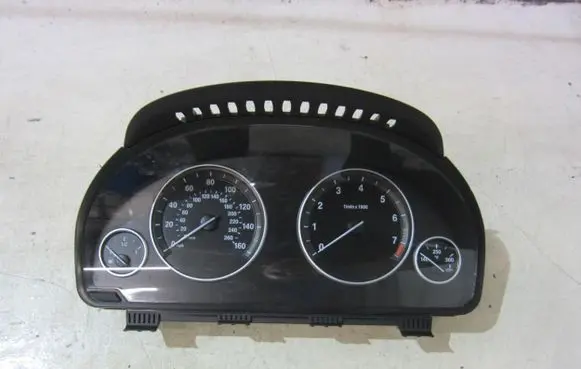 BMW X3 F25 Speedometer (instrument cluster) 9358979