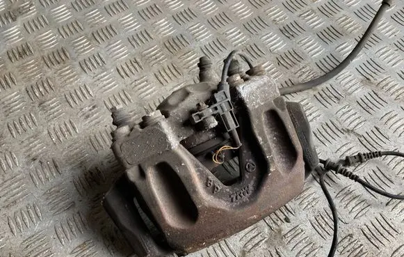 Mercedes-Benz SLK R172 Front brake caliper