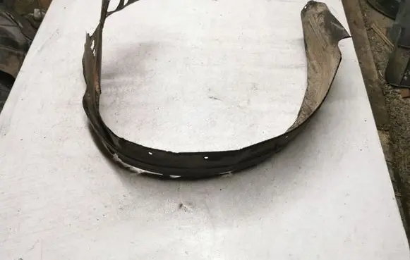 Mitsubishi Pajero Front wheel arch liner splash guards