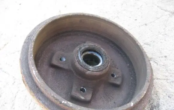 Volkswagen Golf III Drum brake (rear) 