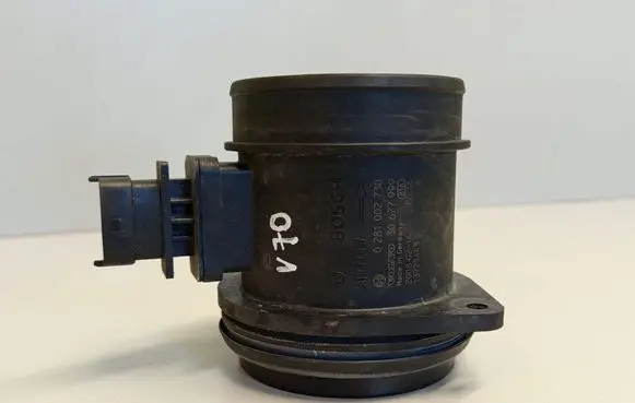 Volvo V70 Mass air flow meter 0281002730 30677999