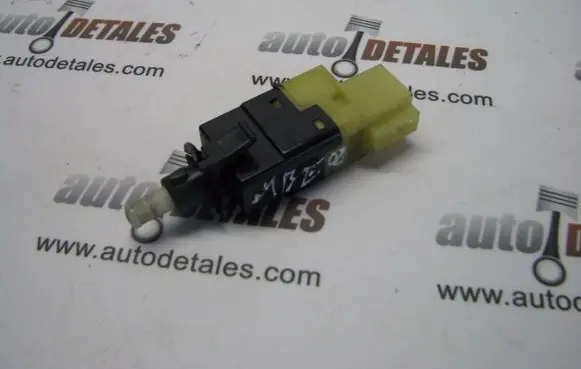 Mercedes-Benz E W211 Brake pedal sensor switch A0015454409