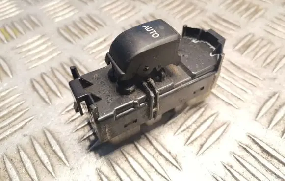 Lexus IS 220D-250-350 Electric window control switch 8403053020