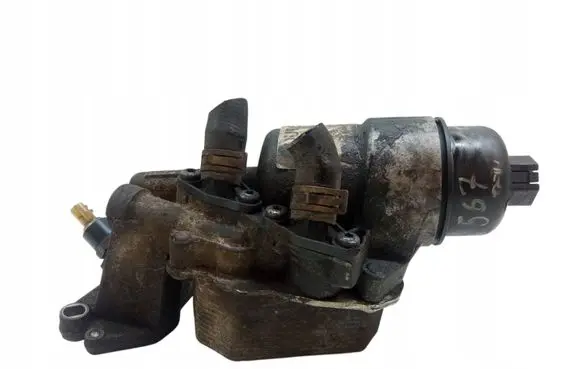 Opel Vivaro Oil filter mounting bracket 8200818548