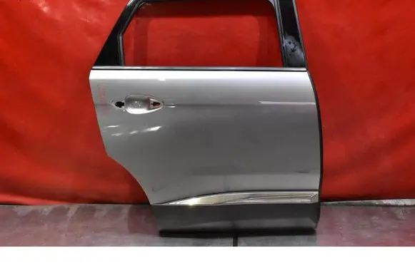 Peugeot 5008 Rear door 