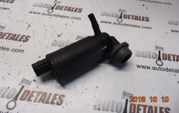 Honda CR-V Windscreen/windshield washer pump