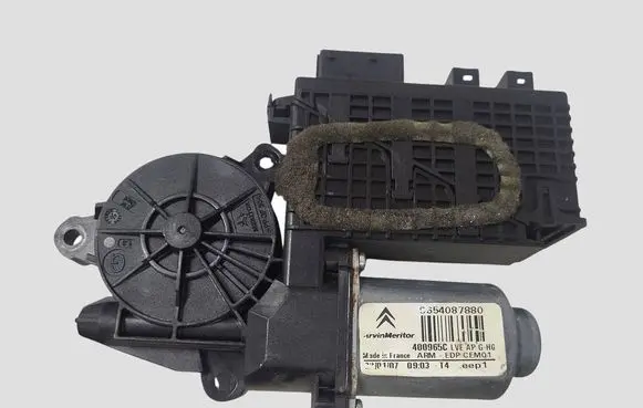 Citroen C4 I Picasso Front door window regulator motor 9654087880