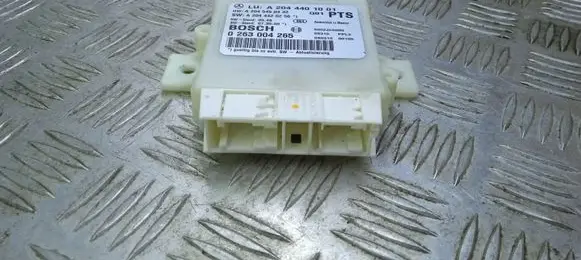 Mercedes-Benz C AMG W204 Parking PDC control unit/module A2044401001