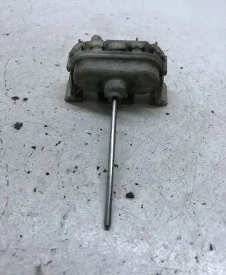 Audi A4 S4 B5 8D Central locking vacuum pump 4A0862153