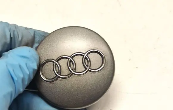 Audi A6 S6 C6 4F Original wheel cap 4B0601170