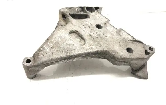 Volkswagen PASSAT B6 Engine mounting bracket 03G199207E V150