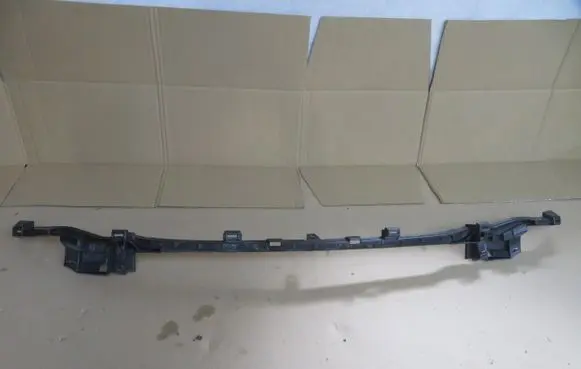 Mercedes-Benz C W205 Front bumper mounting bracket A2058855804