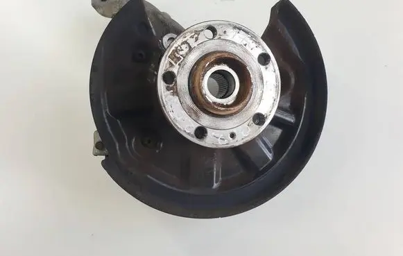 Audi Q2 - Rear wheel hub spindle/knuckle 5q3505435