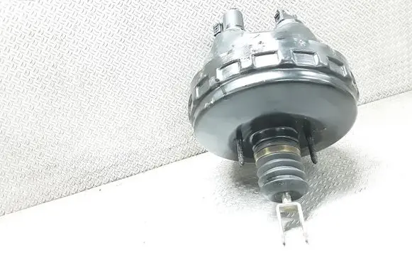 Mercedes-Benz C W203 Brake booster A0054304730