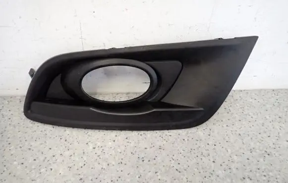 Mazda 3 I Front fog light trim/grill 