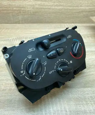Peugeot 206 Climate control unit 1068901 1068701