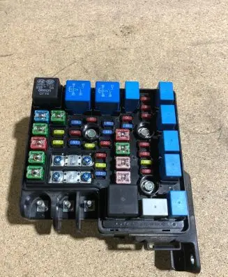 KIA Ceed Fuse module 919501H030 C0806270856 62708571
