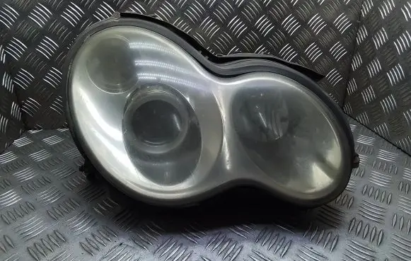 Mercedes-Benz C W203 Headlight/headlamp