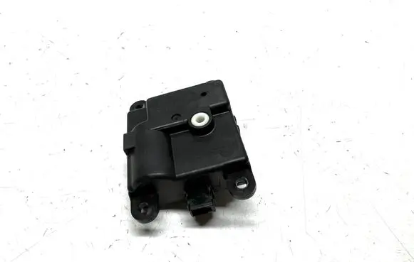 Nissan Qashqai Air flap motor/actuator 3K01030840