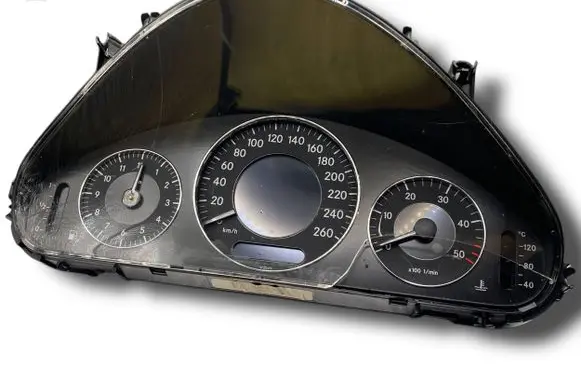 Mercedes-Benz E W212 Central body control module A3107 A2115405647