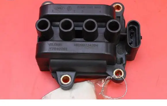 Renault Twingo II High voltage ignition coil 8200702693