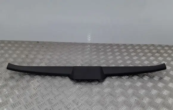 Toyota Corolla E120 E130 Tailgate/trunk upper cover trim 6479002010