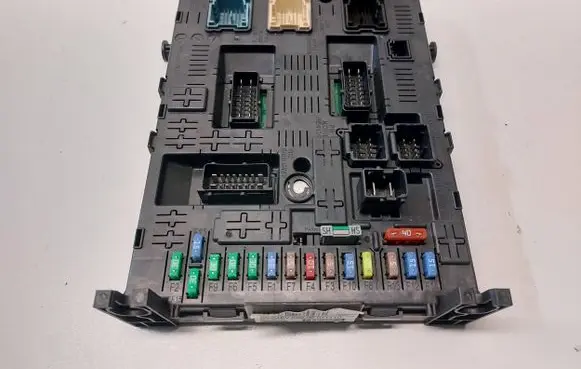 Citroen C5 Fuse module 966689548002 212453702