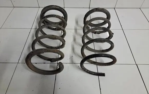 Volvo V70 Rear coil spring