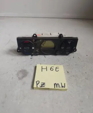 Ford Mondeo Mk III Climate control unit 324778