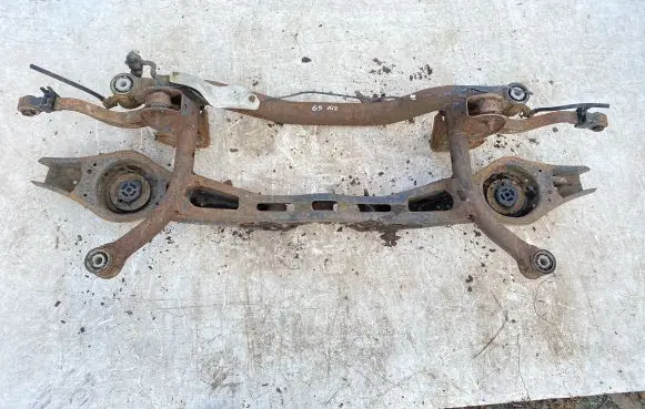 Volkswagen Golf V Rear subframe 