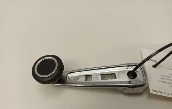 Mercedes-Benz COMPAKT W115 Rear door window winding handle 