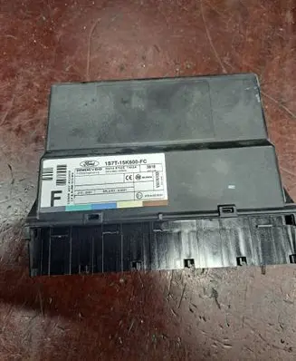 Ford Focus Comfort/convenience module 1S7T15K600FC 5WK48730E