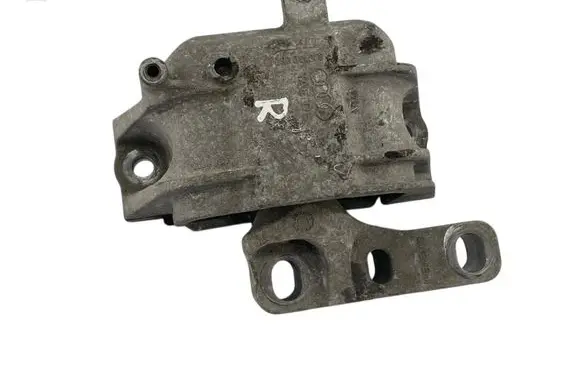 Audi TT TTS Mk2 Engine mount bracket 8J0199262