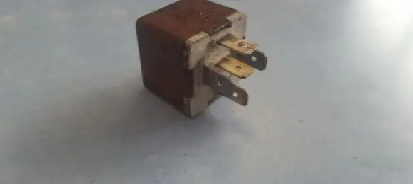 Renault Laguna I Other relay 7700810929