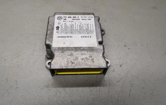 Volkswagen Touran I Airbag control unit/module 1T0909605D 5WK43828