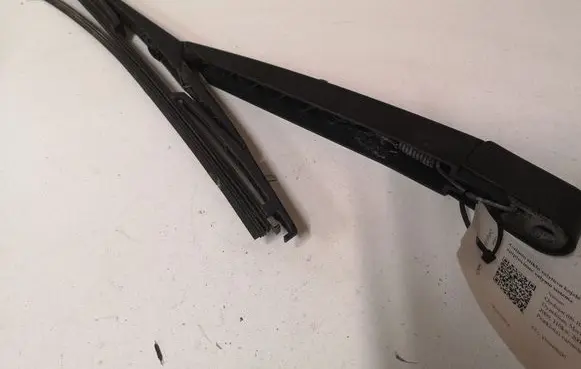 Nissan Qashqai Rear wiper blade arm 33493