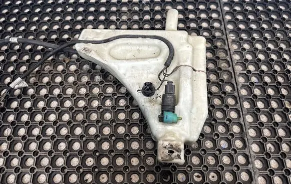 Audi Q7 4L Windshield washer fluid reservoir/tank 4L0955453