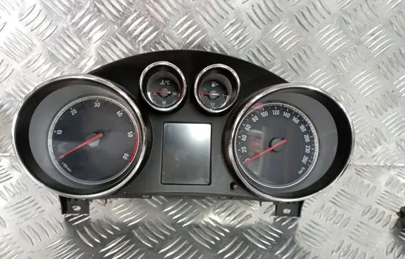 Opel Insignia A Speedometer (instrument cluster) 12844142