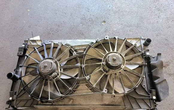Dodge Caliber Radiator set 