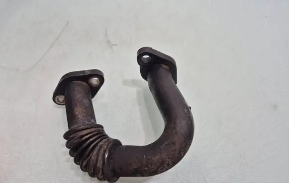 Skoda Fabia Mk2 (5J) EGR valve line/pipe/hose 