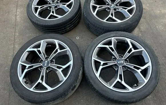 KIA Sportage R19 alloy rim 