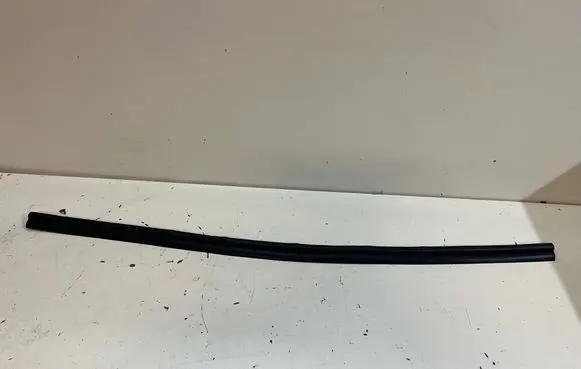 Renault Trafic III (X82) Seal rubber (tailgate) 908309236R