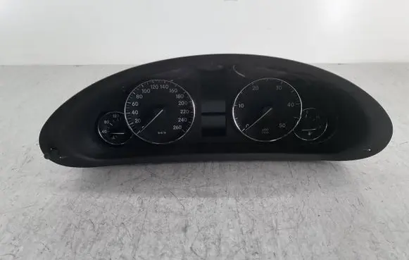 Speedometer (instrument cluster)