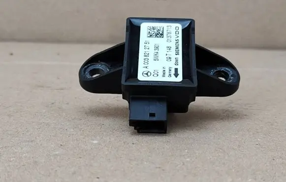 Mercedes-Benz ML W164 Airbag deployment crash/impact sensor A0038212751