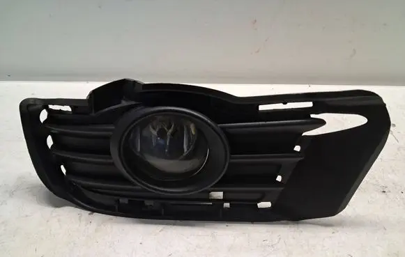 Mercedes-Benz C W204 Front fog light A2518200756 A2048850123